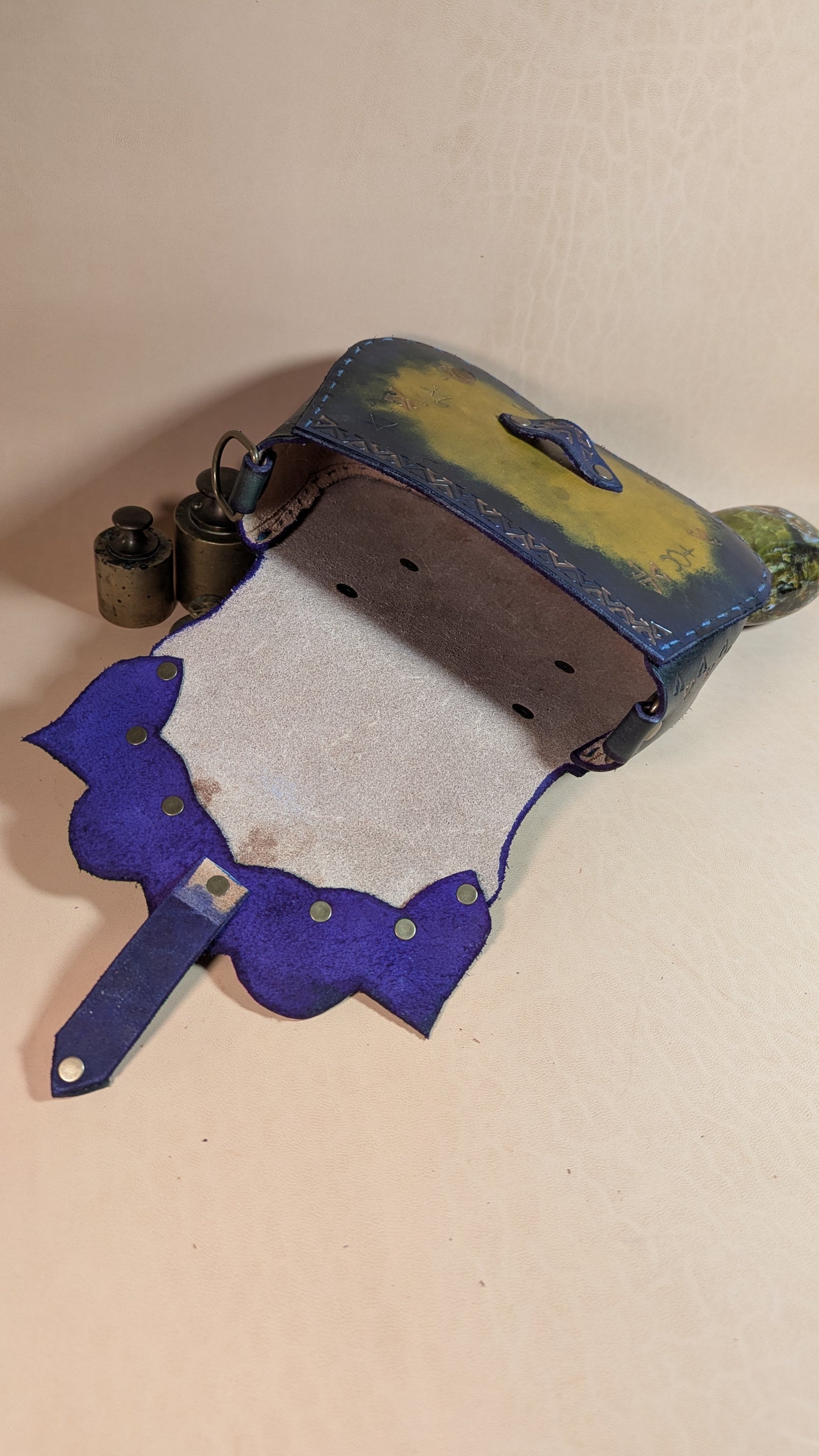 Escarcelle en cuir – Modèle “alchimiste"