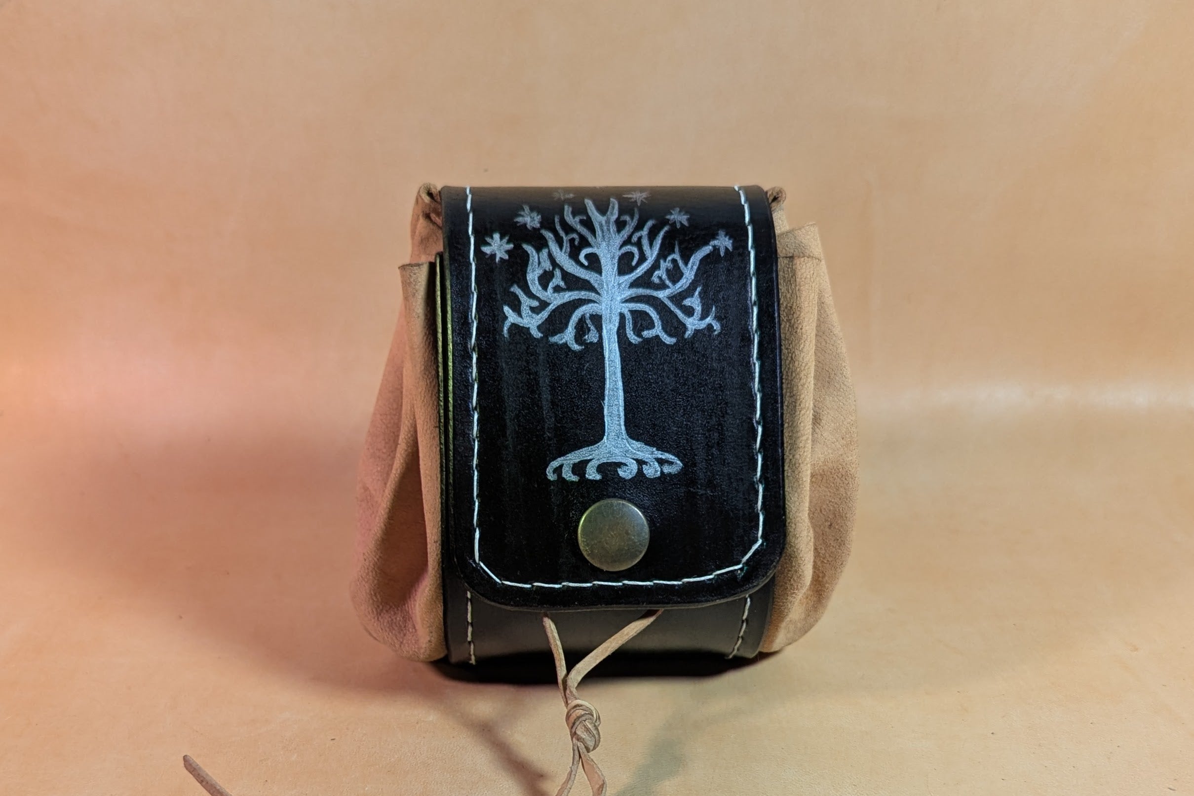 bourse sur le theme du seigneur des anneaux, lotr, pour jdr, ou roleplay